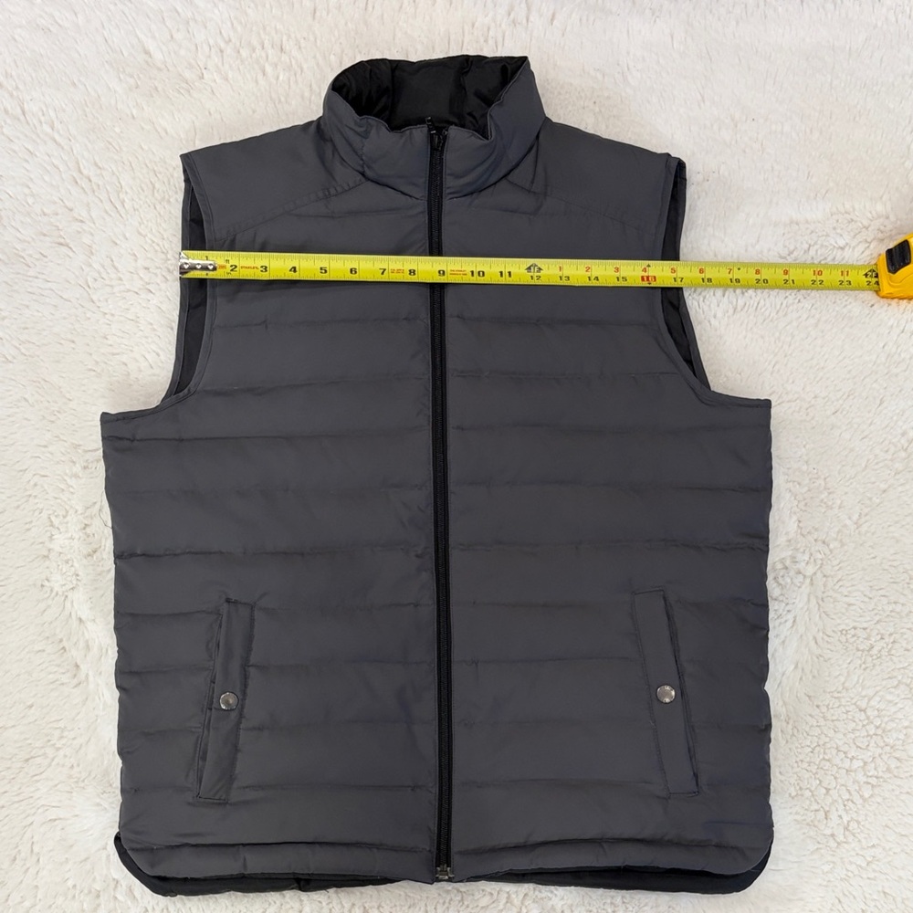 J. Crew Men's Charcoal Quilted Vest,40% feathers,Size M - Picture 7 of 17